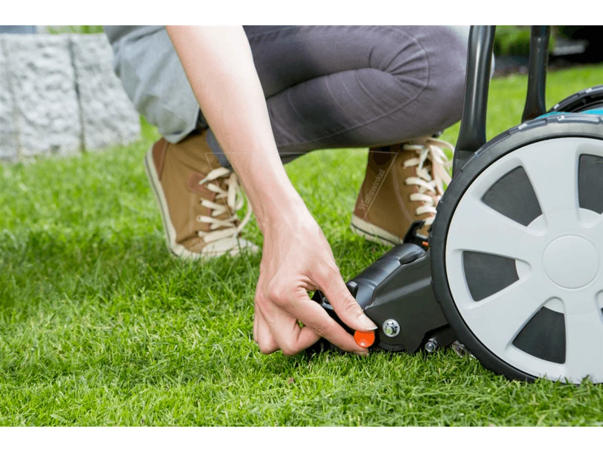 Gardena Maaier 330 Classic Actie Met Bak 5 Gardena Maaier 330 Classic Actie Met Bak - Afbeelding 5